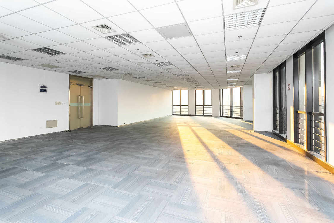 华滋奔腾大厦宝山 华滋奔腾大厦 247平米 中等装修