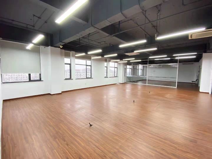 尚大国际360平米办公室出租-租金价格2.84元/m²/天