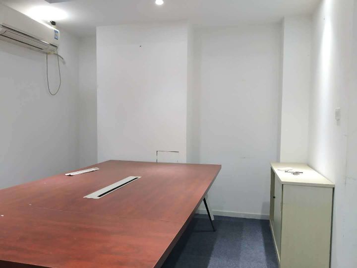 长江软件园108平米办公室出租-租金价格2.33元/m²/天