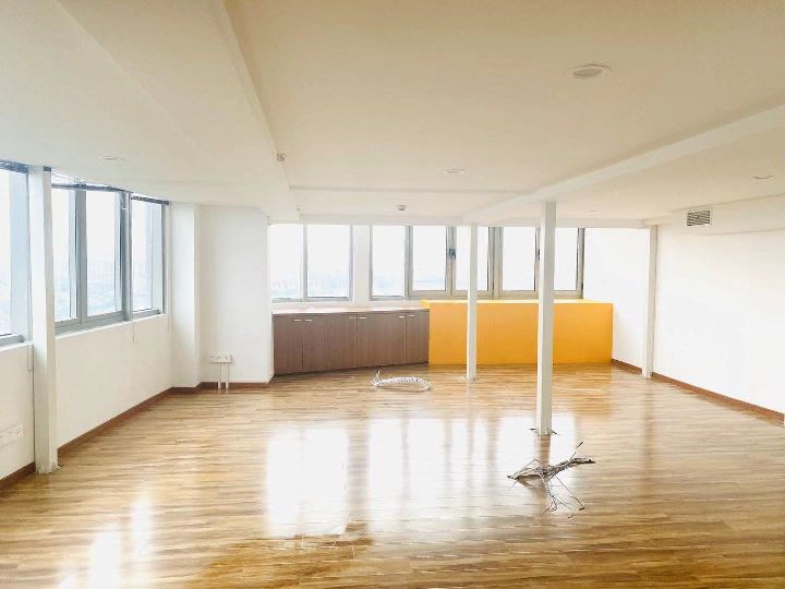 泰德科技园一号线地铁口 高层采光通透  精装复式303平