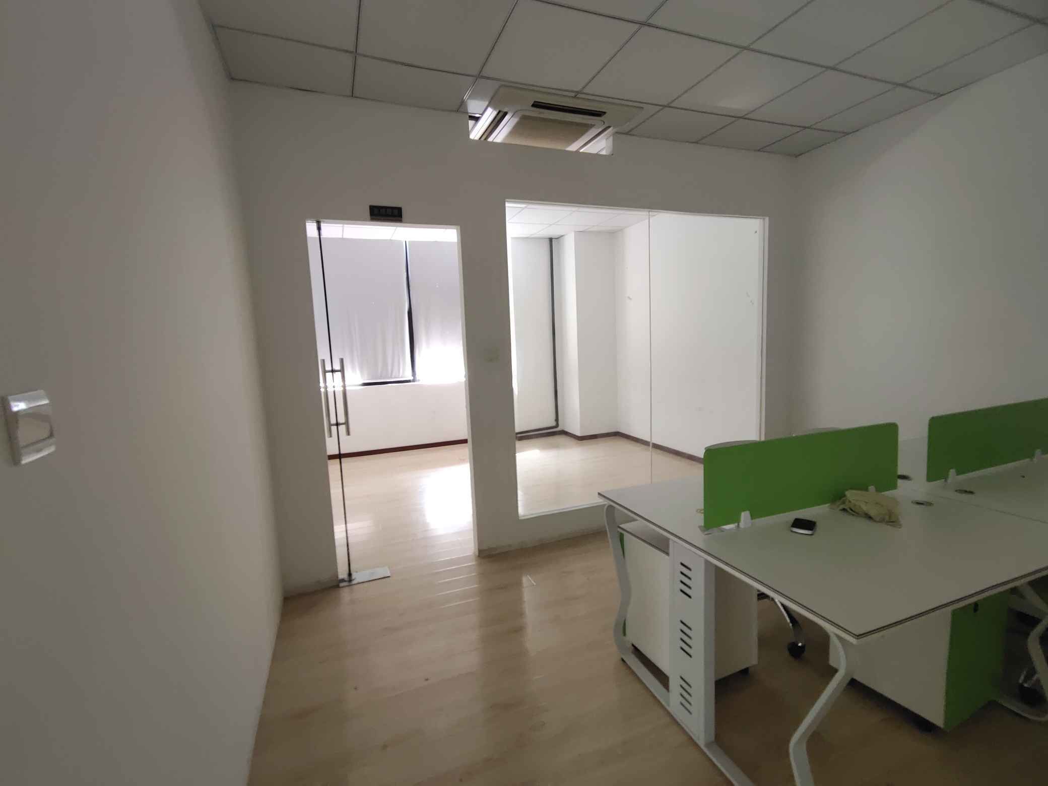 上海大学科技园87平米办公室出租-租金价格1.52元/m²/天