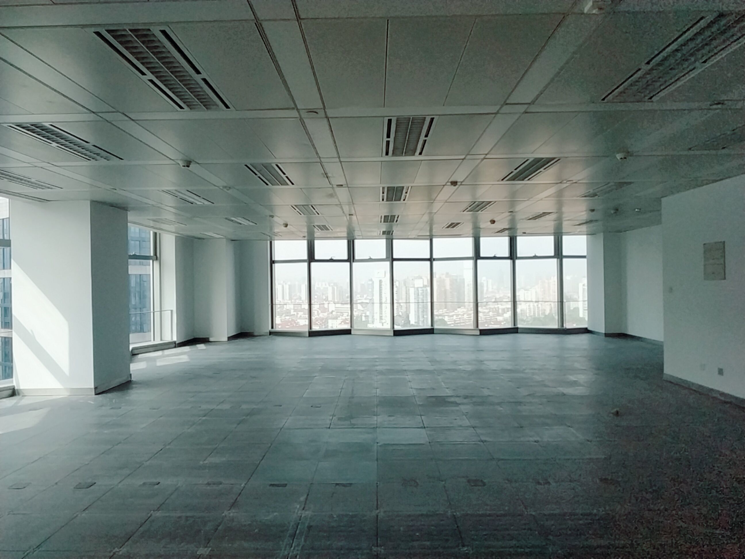 品尊国际中心127平米办公室出租-租金价格6.80元/m²/天