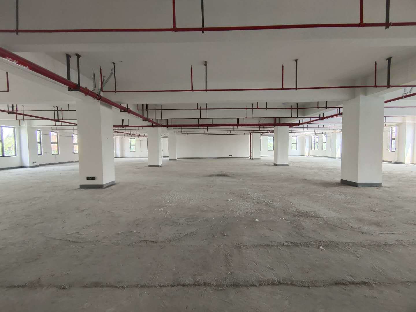 金地威新·嘉定智造工园2500平米办公室出租-租金价格1.22元/m²/天