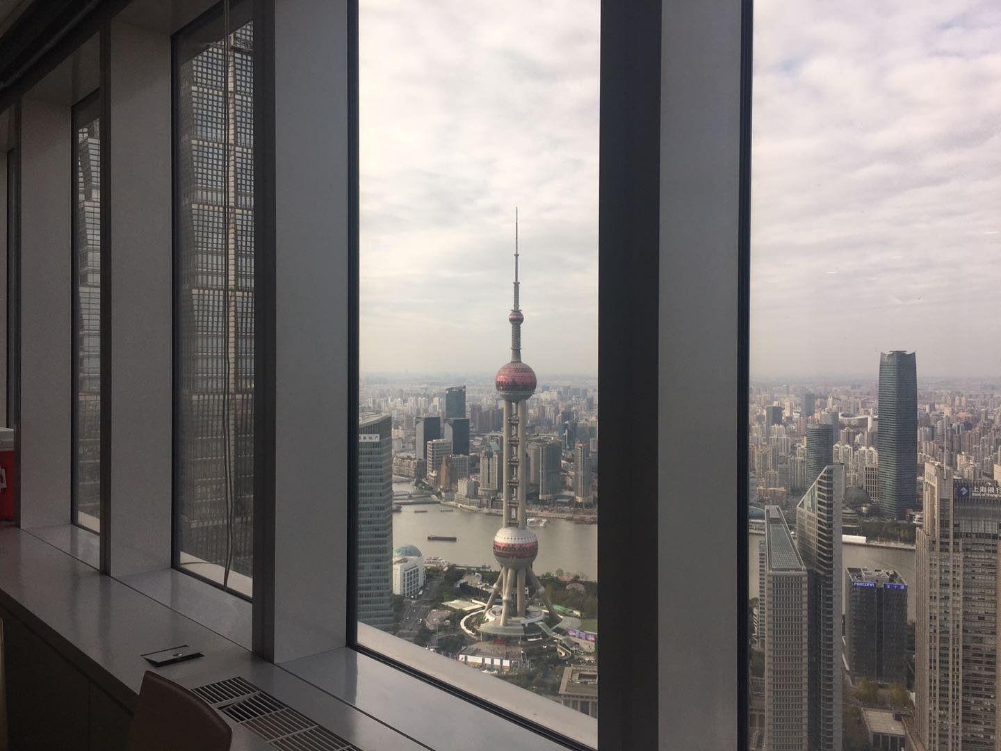 上海环球金融中心410平米办公室出租-租金价格16.60元/m²/天
