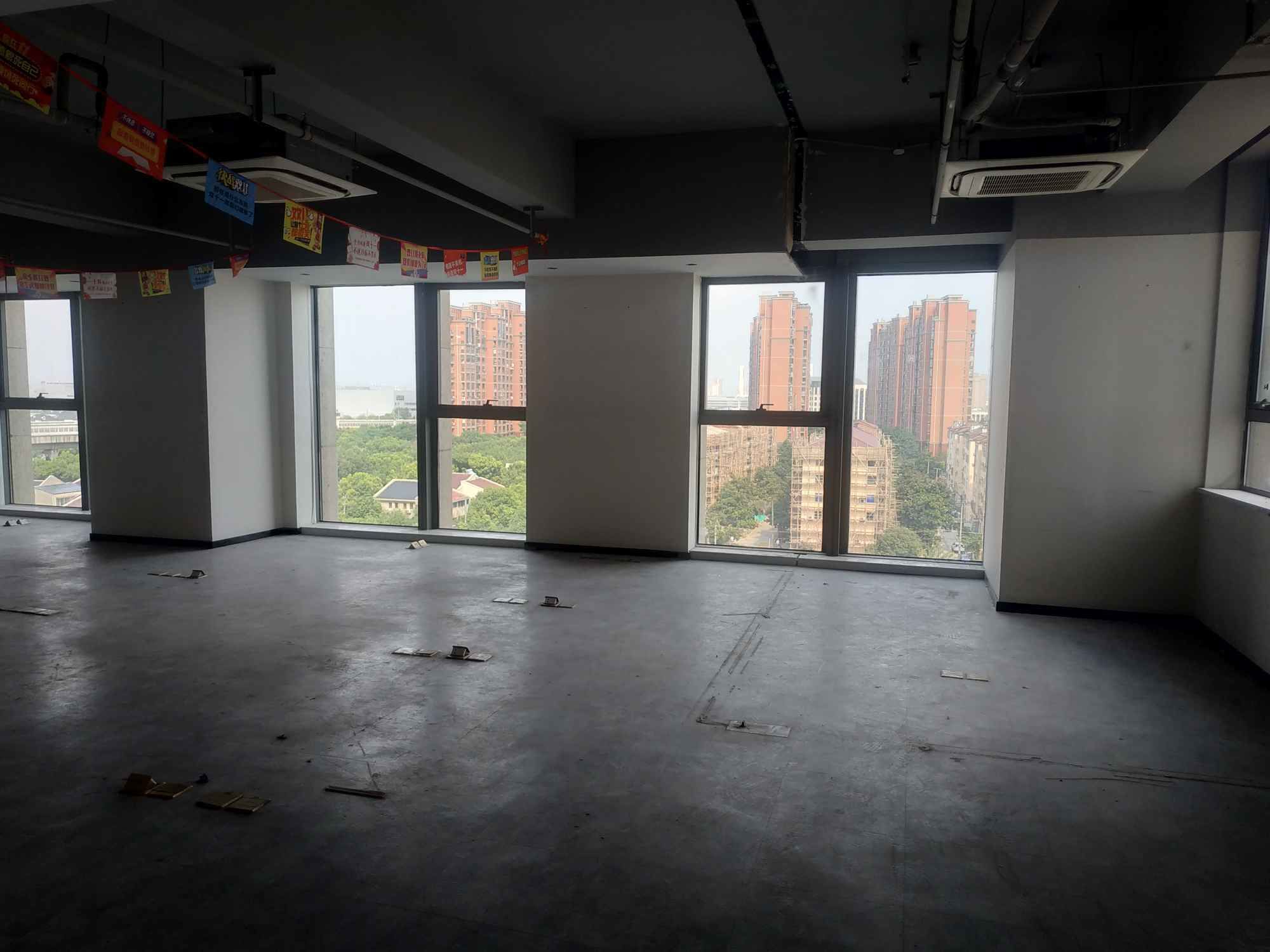 西上海大厦334平米办公室出租-租金价格3.04元/m²/天