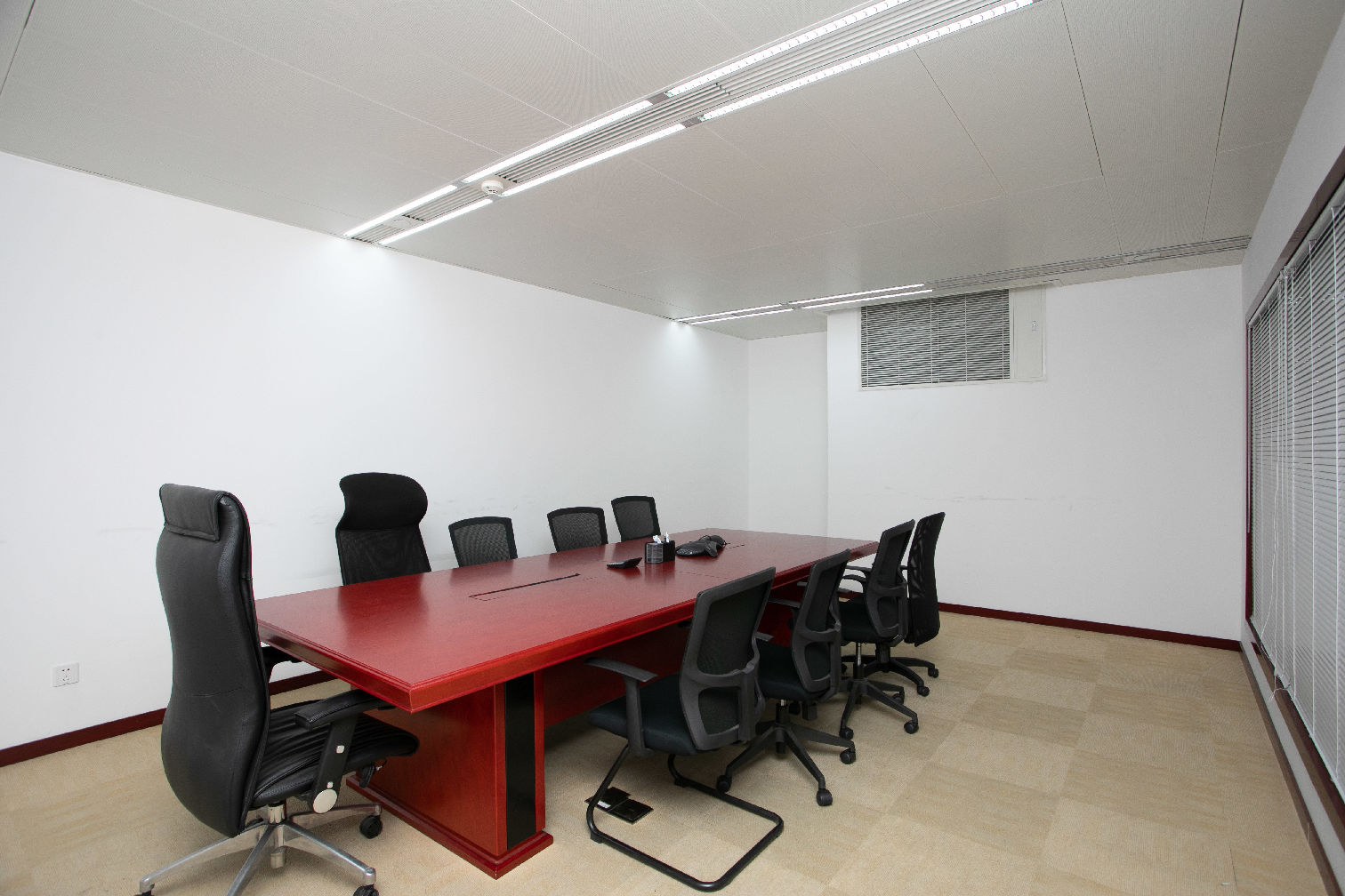 长风嘉庭国际443平米办公室出租-租金价格4.00元/m²/天