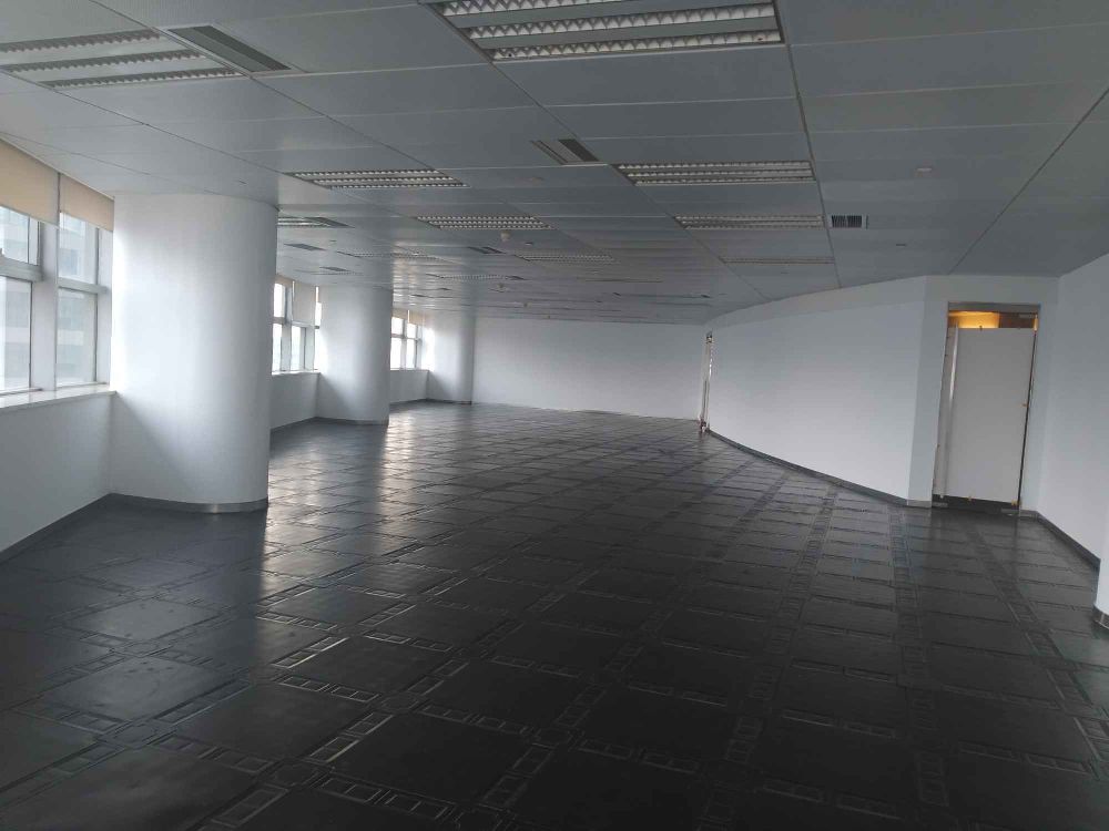 长房国际广场169平米办公室出租-租金价格6.89元/m²/天