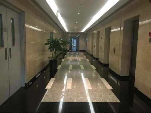 上海广场175平米办公室出租-租金价格6.08元/m²/天