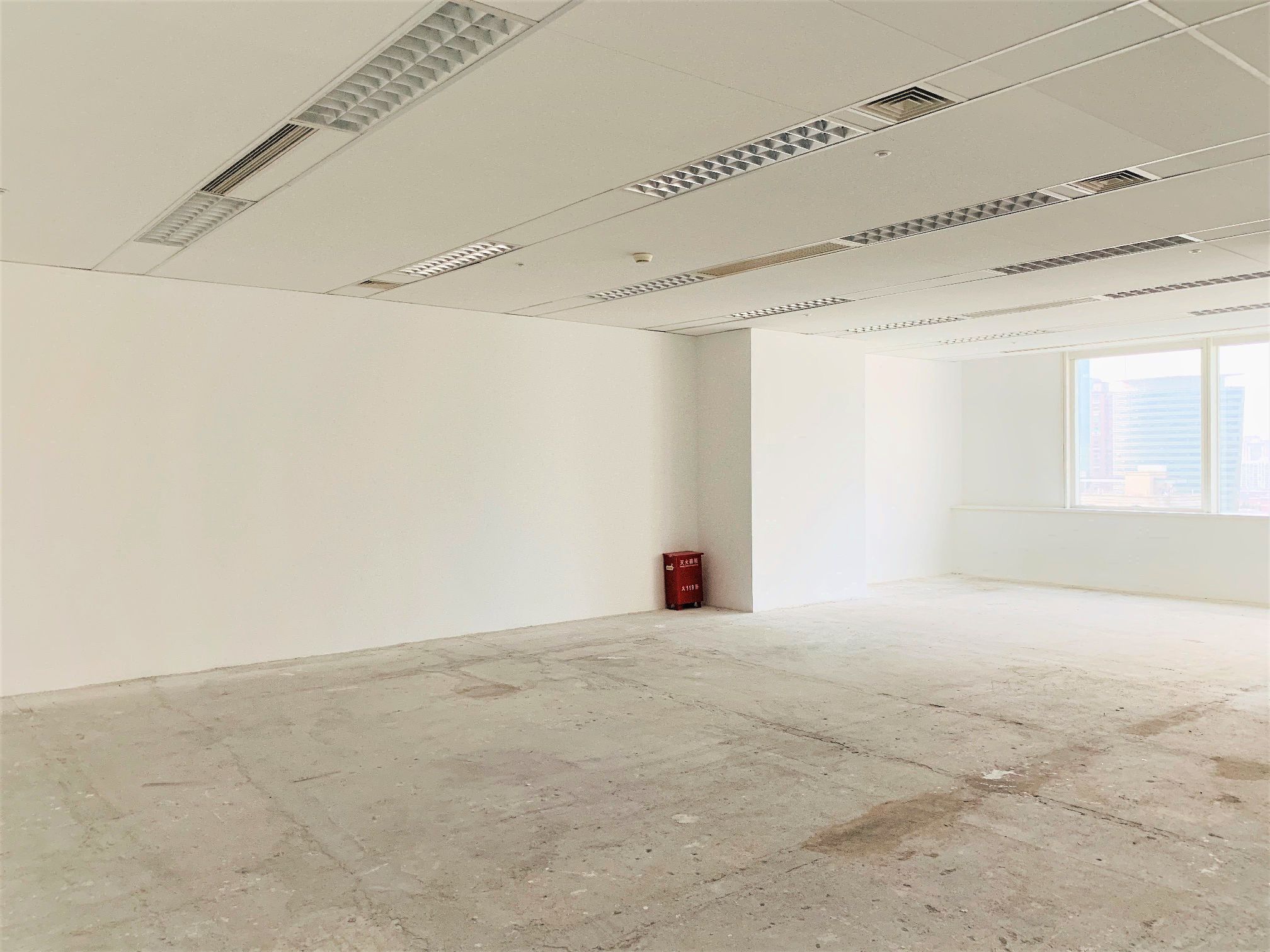 万都中心456平米办公室出租-租金价格6.59元/m²/天