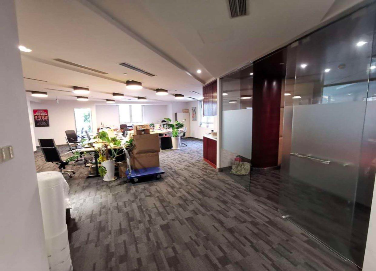 上海广场293平米办公室出租-租金价格6.08元/m²/天