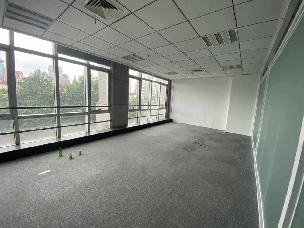 华闻国际大厦华闻国际大厦，精装带家具，房型方正，10号线300米