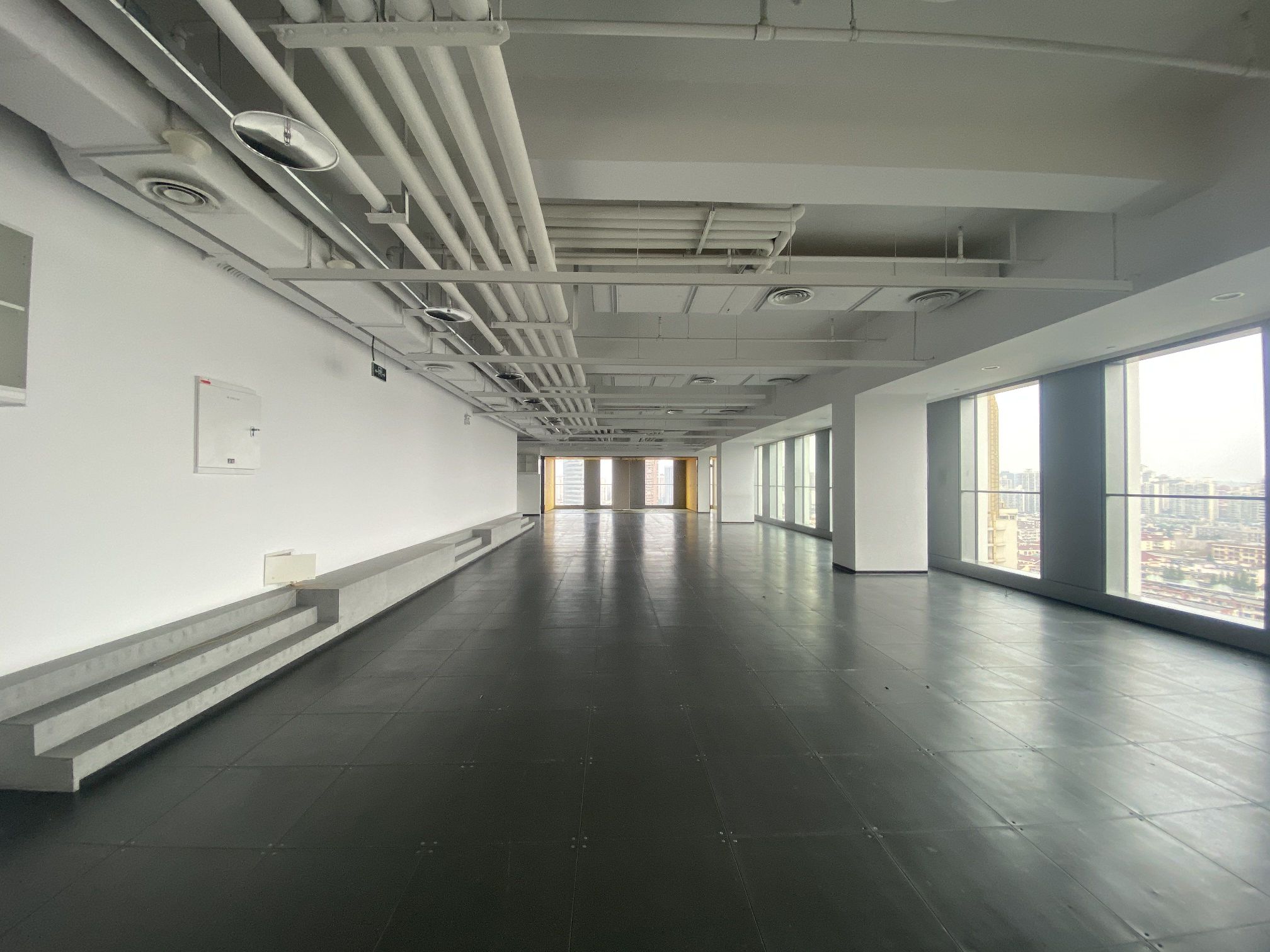 SOHO天山广场664平米办公室出租-租金价格6.32元/m²/天