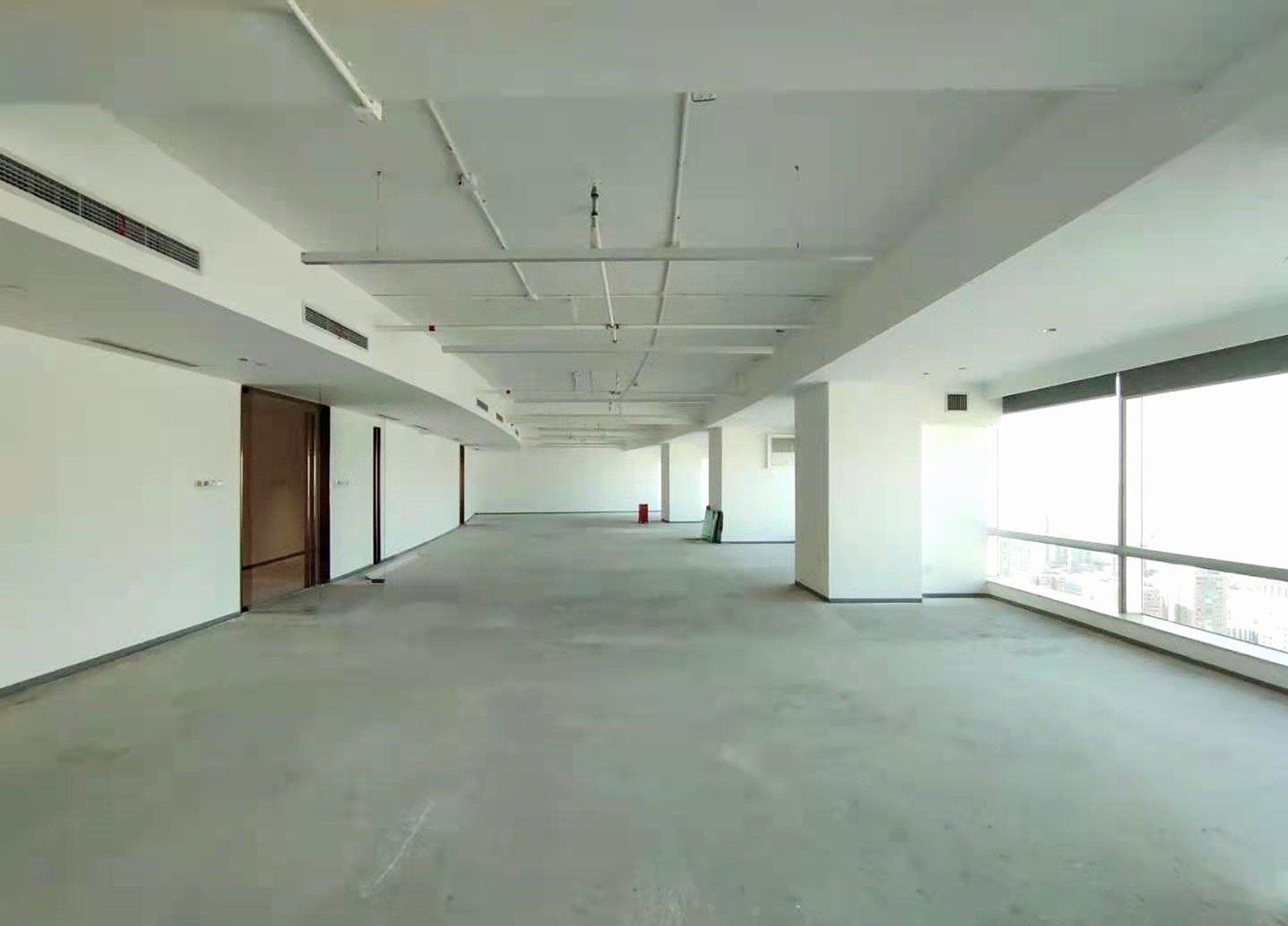 中港汇黄浦(原长城金融大厦)黄浦 中港汇黄浦(原长城金融大厦) 765平米 标准装修