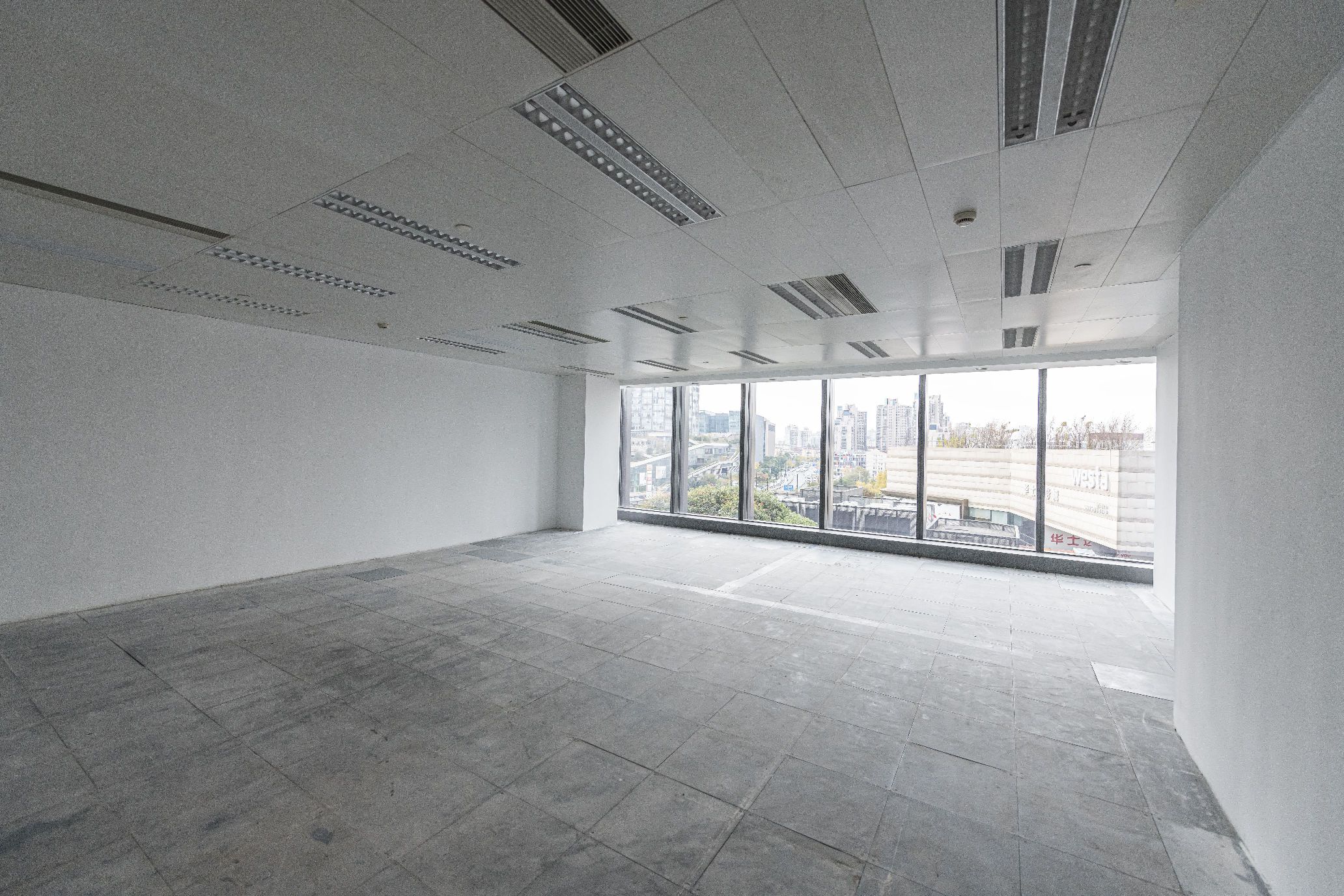 上海绿地中心622平米办公室出租-租金价格6.50元/m²/天