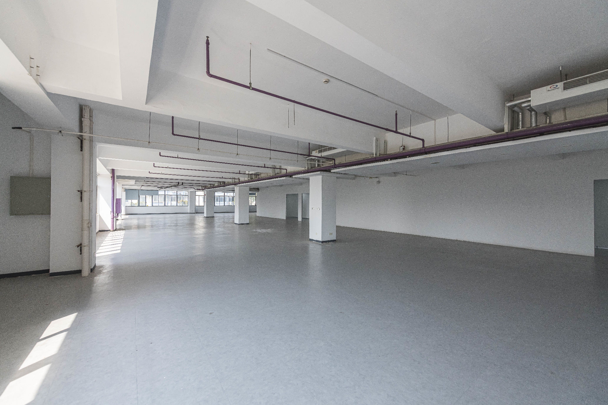 皓顺大厦187平米办公室出租-租金价格4.56元/m²/天