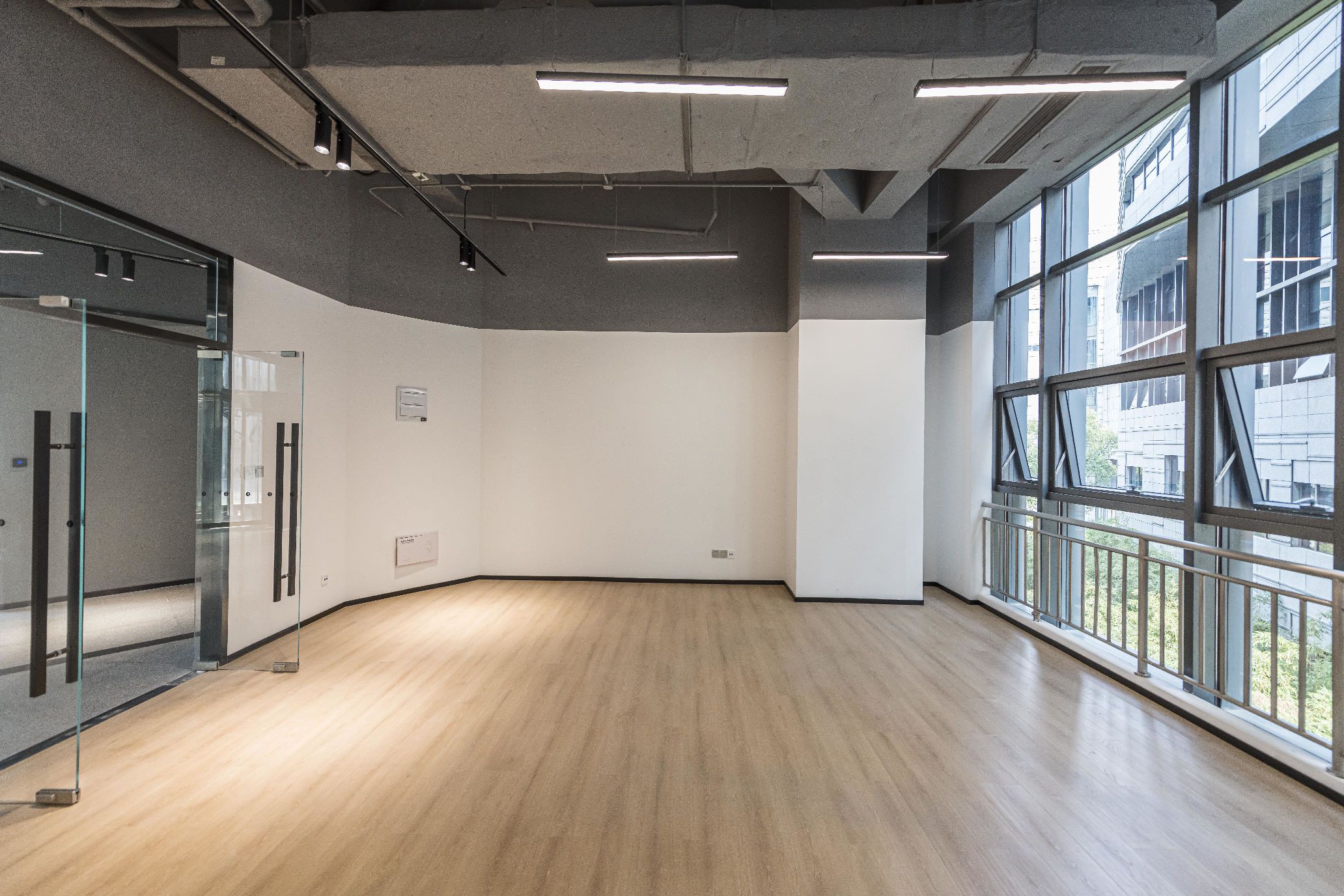 朵云轩艺术中心70平米办公室出租-租金价格6.08元/m²/天
