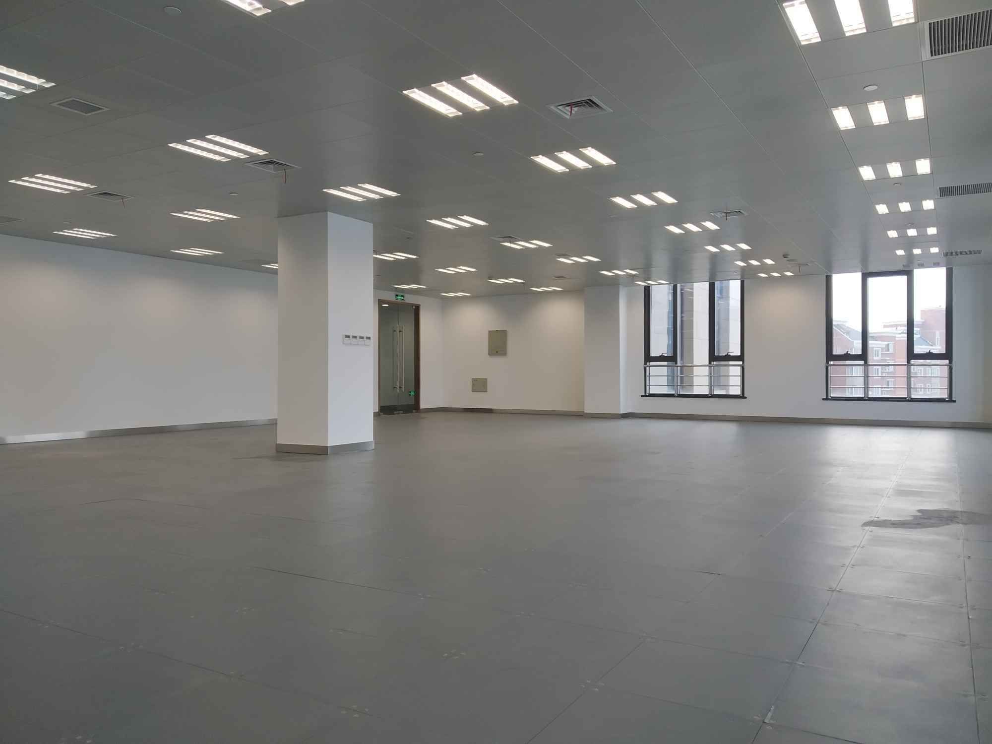 保利西岸中心592平米办公室出租-租金价格7.10元/m²/天