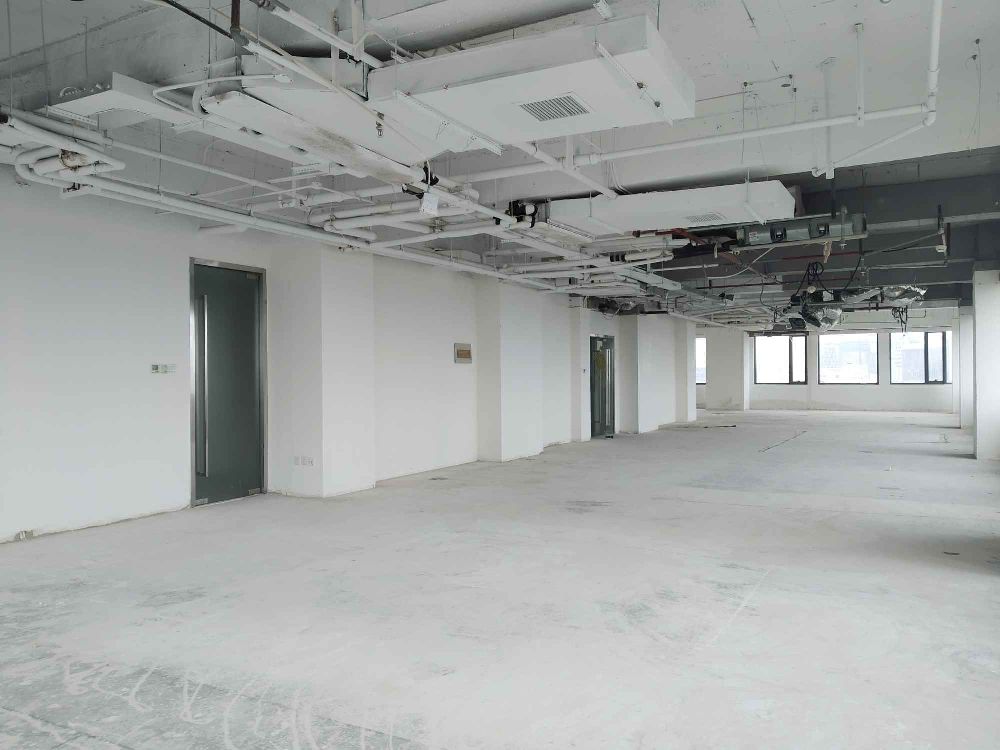 新漕河泾大厦415平米办公室出租-租金价格4.26元/m²/天