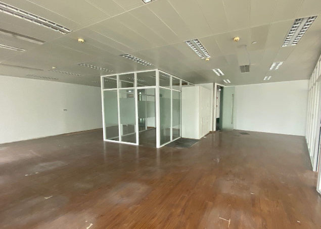 绿地海外滩中心239平米办公室出租-租金价格5.07元/m²/天