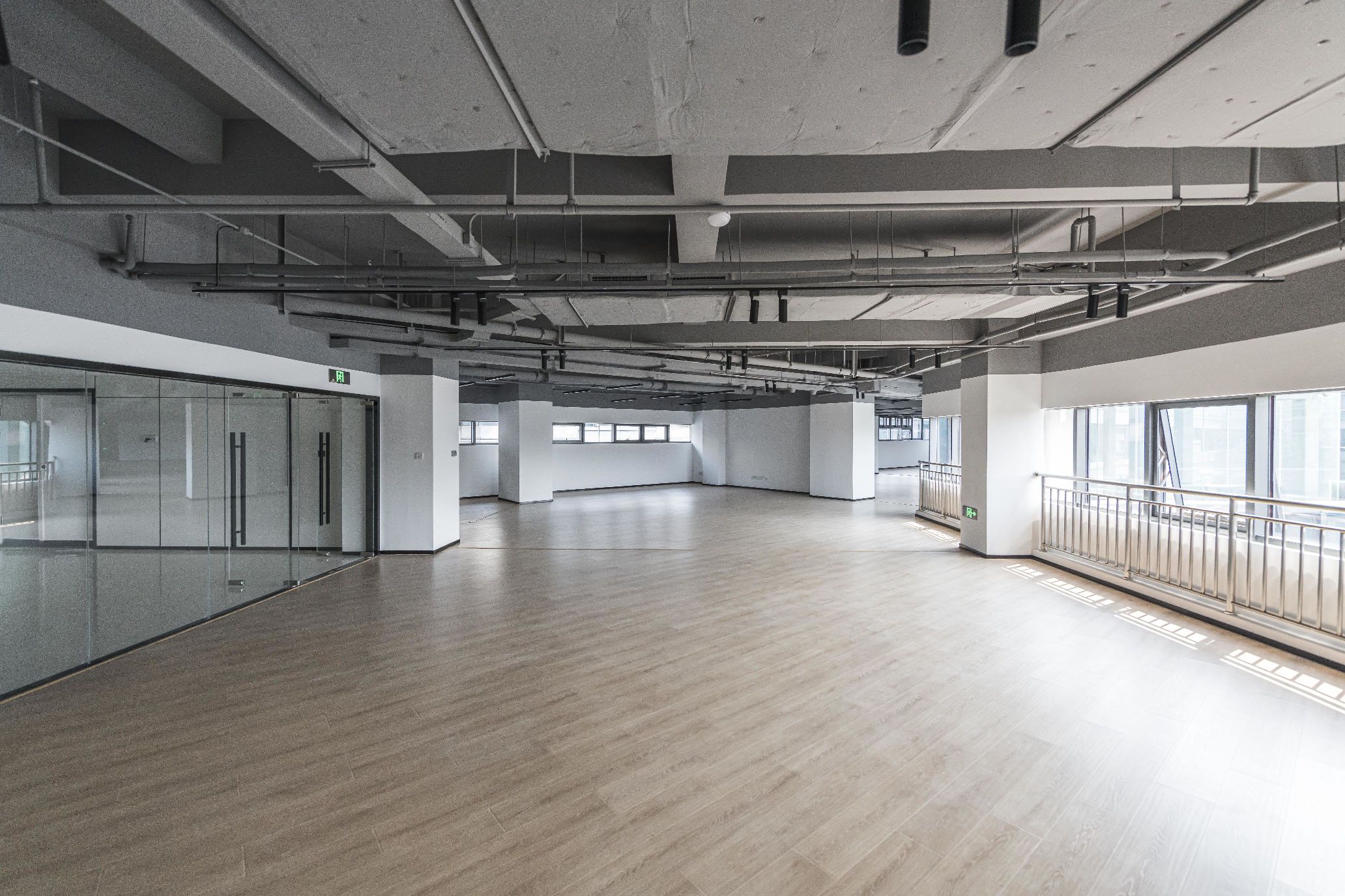 朵云轩艺术中心880平米办公室出租-租金价格5.50元/m²/天
