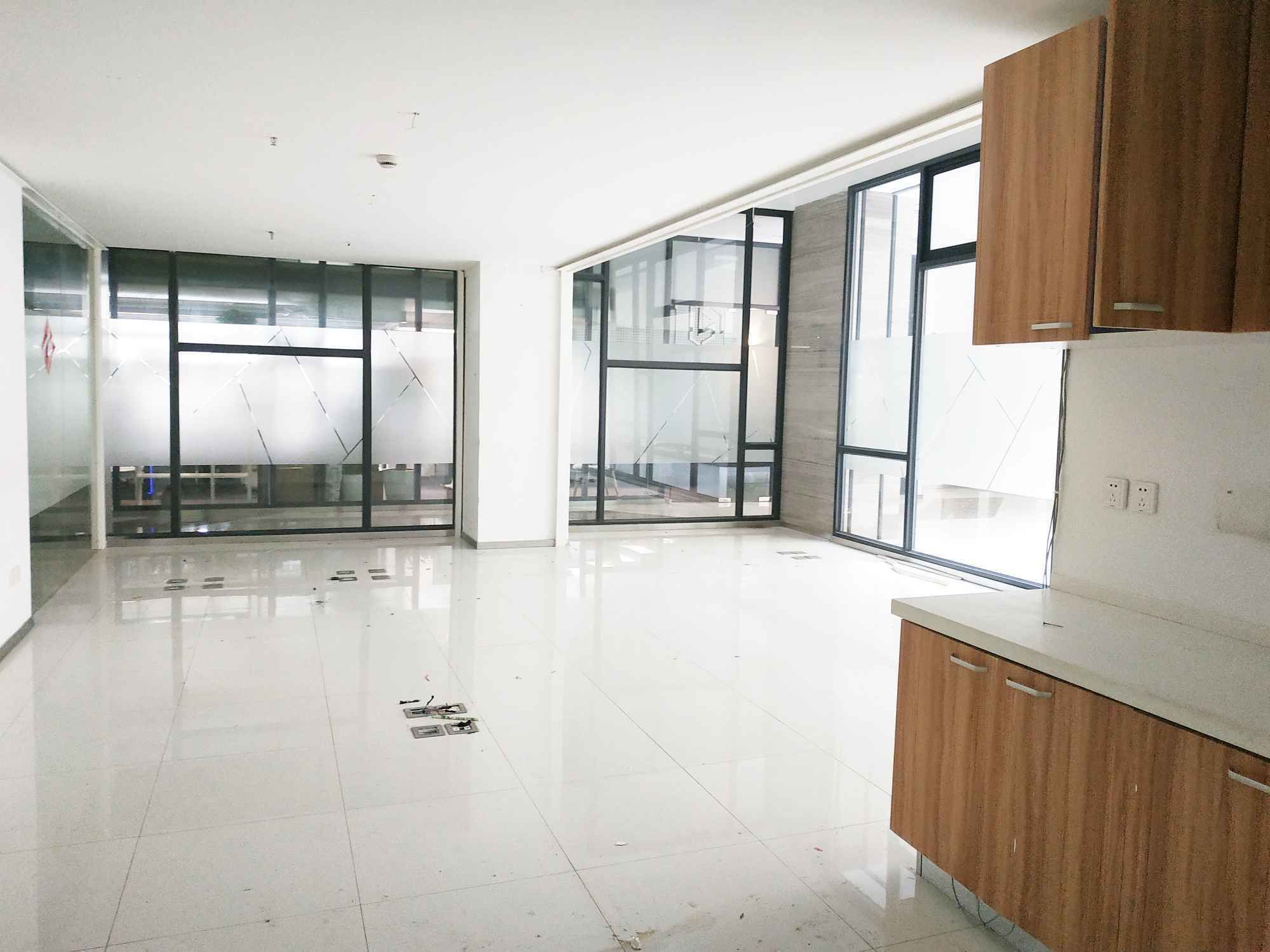 汇阳广场252平米办公室出租-租金价格4.56元/m²/天