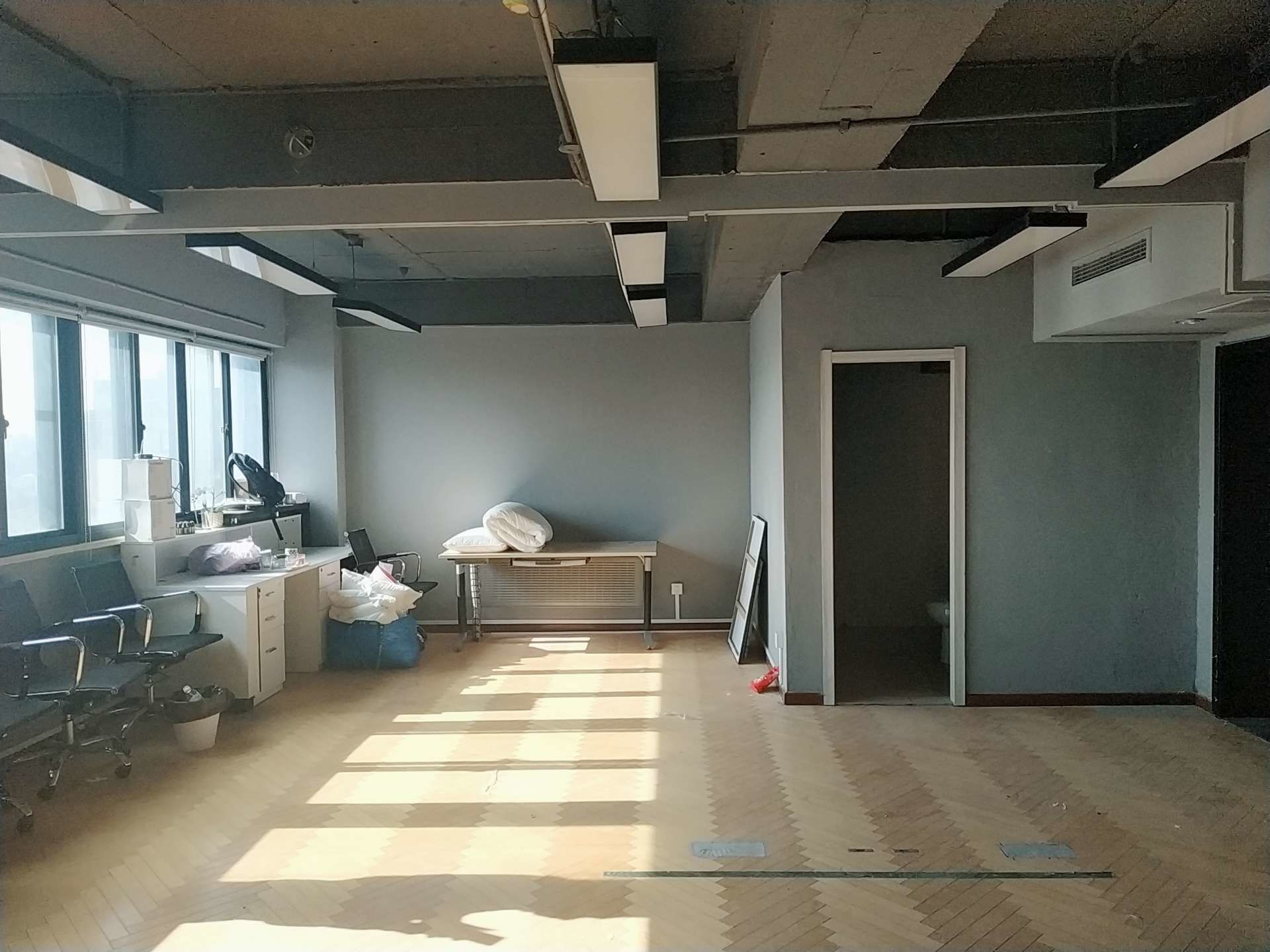 长鑫大厦80平米办公室出租-租金价格4.56元/m²/天