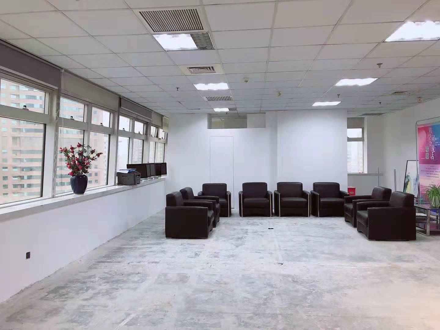 华泾广场421平米办公室出租-租金价格2.53元/m²/天