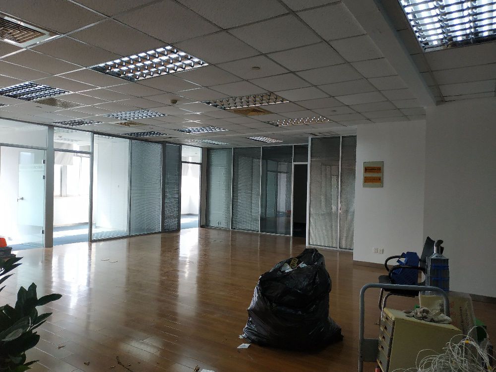 漕河泾科技产业化大楼482平米办公室出租-租金价格4.66元/m²/天