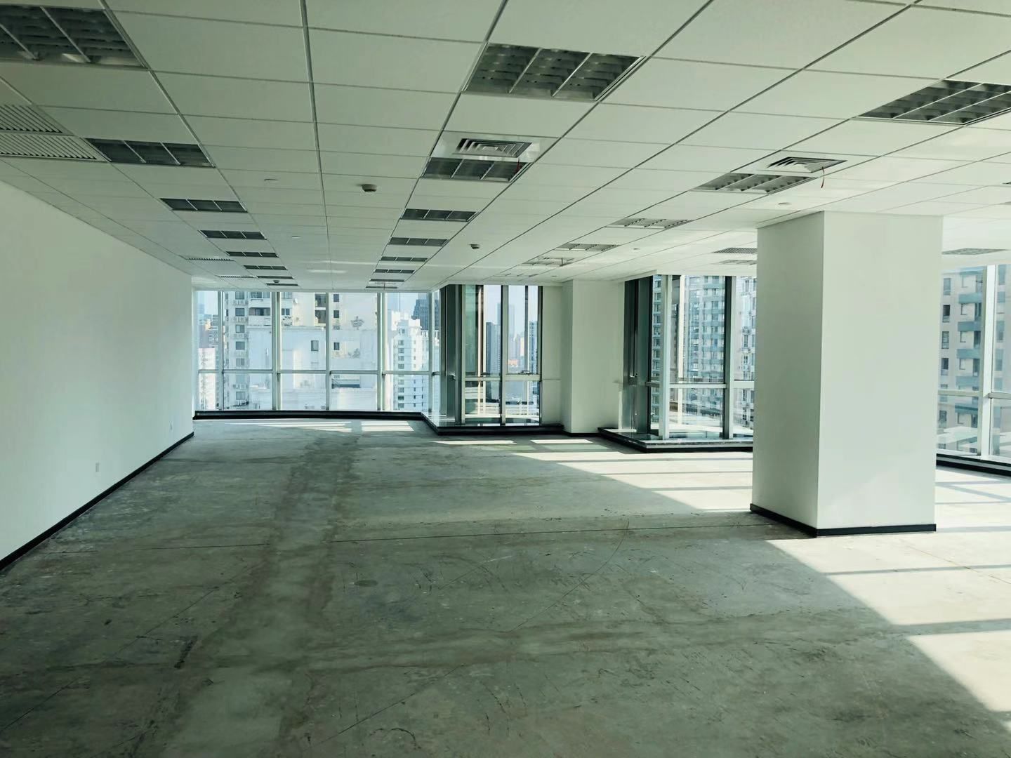 智慧广场442平米办公室出租-租金价格4.77元/m²/天