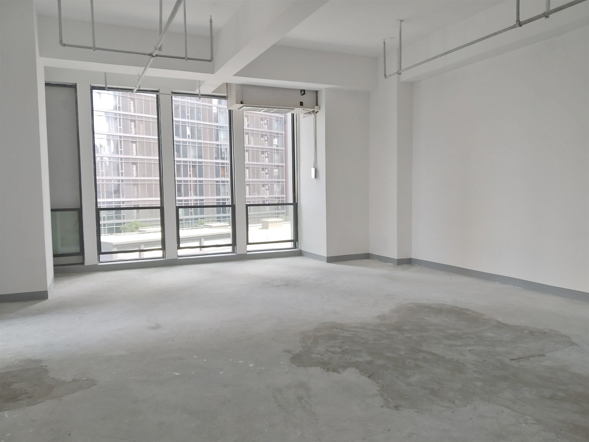 嘉地中心265平米办公室出租-租金价格11.15元/m²/天