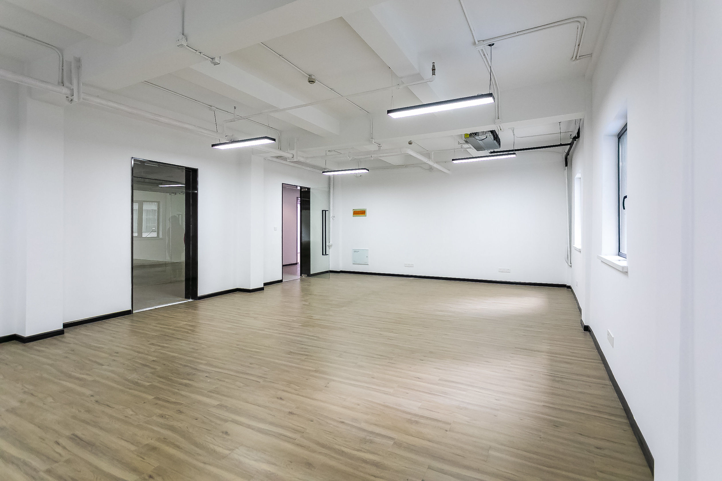 建华大楼97平米办公室出租-租金价格4.66元/m²/天