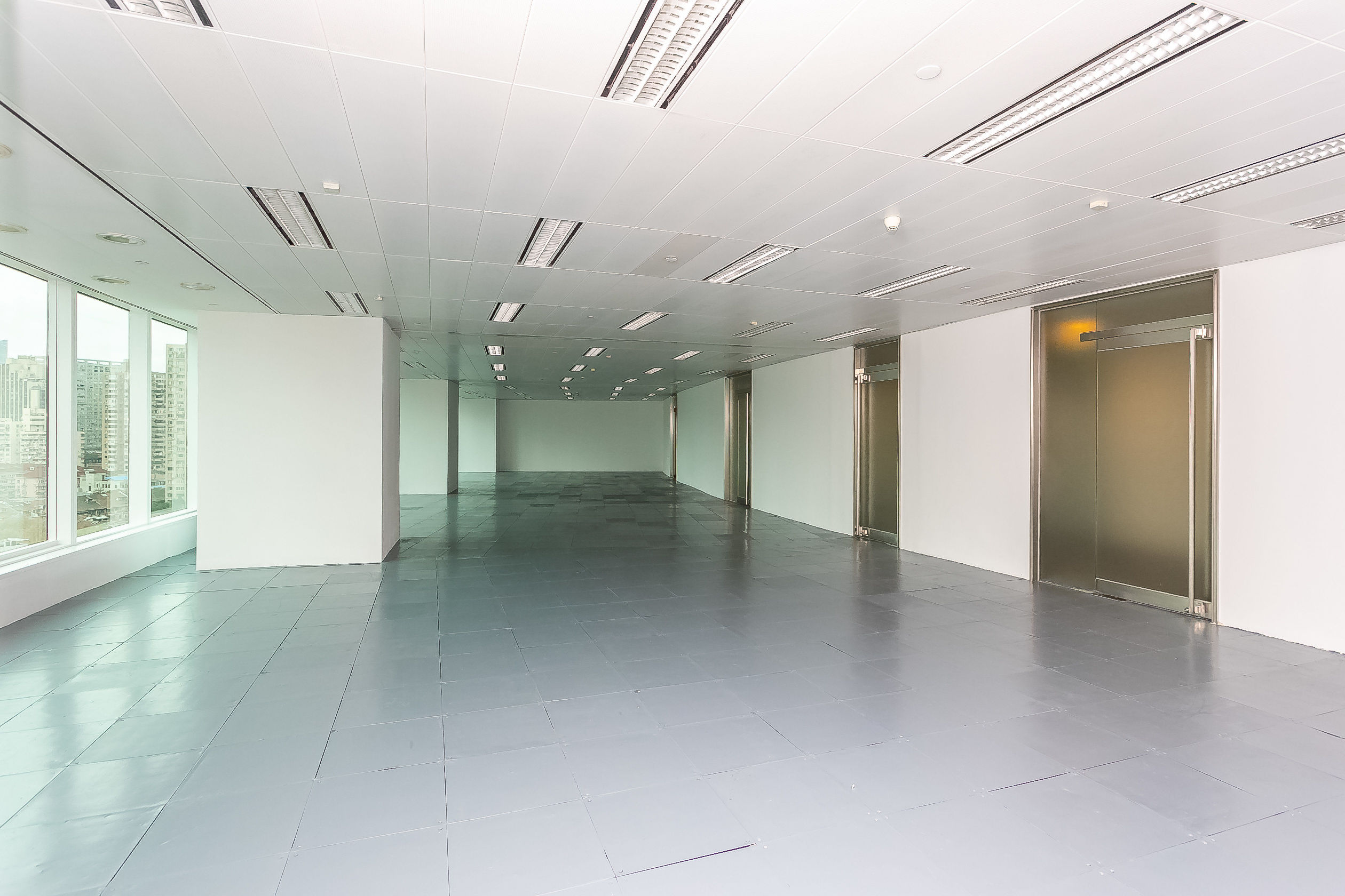 恒隆广场265平米办公室出租-租金价格11.15元/m²/天