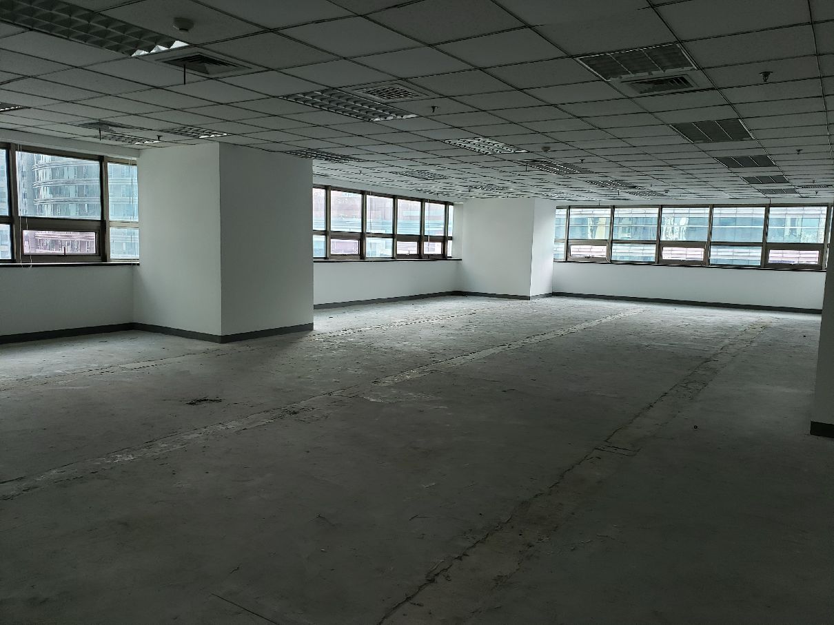兆丰广场243平米办公室出租-租金价格6.59元/m²/天