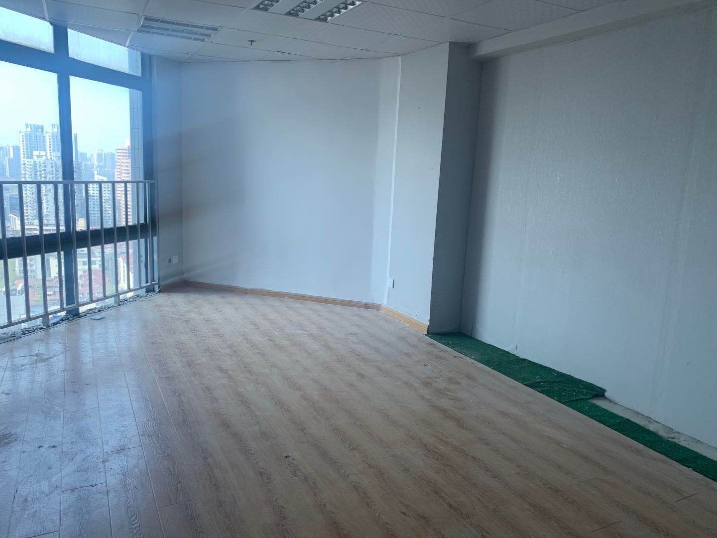 银统大厦110平米办公室出租-租金价格3.53元/m²/天