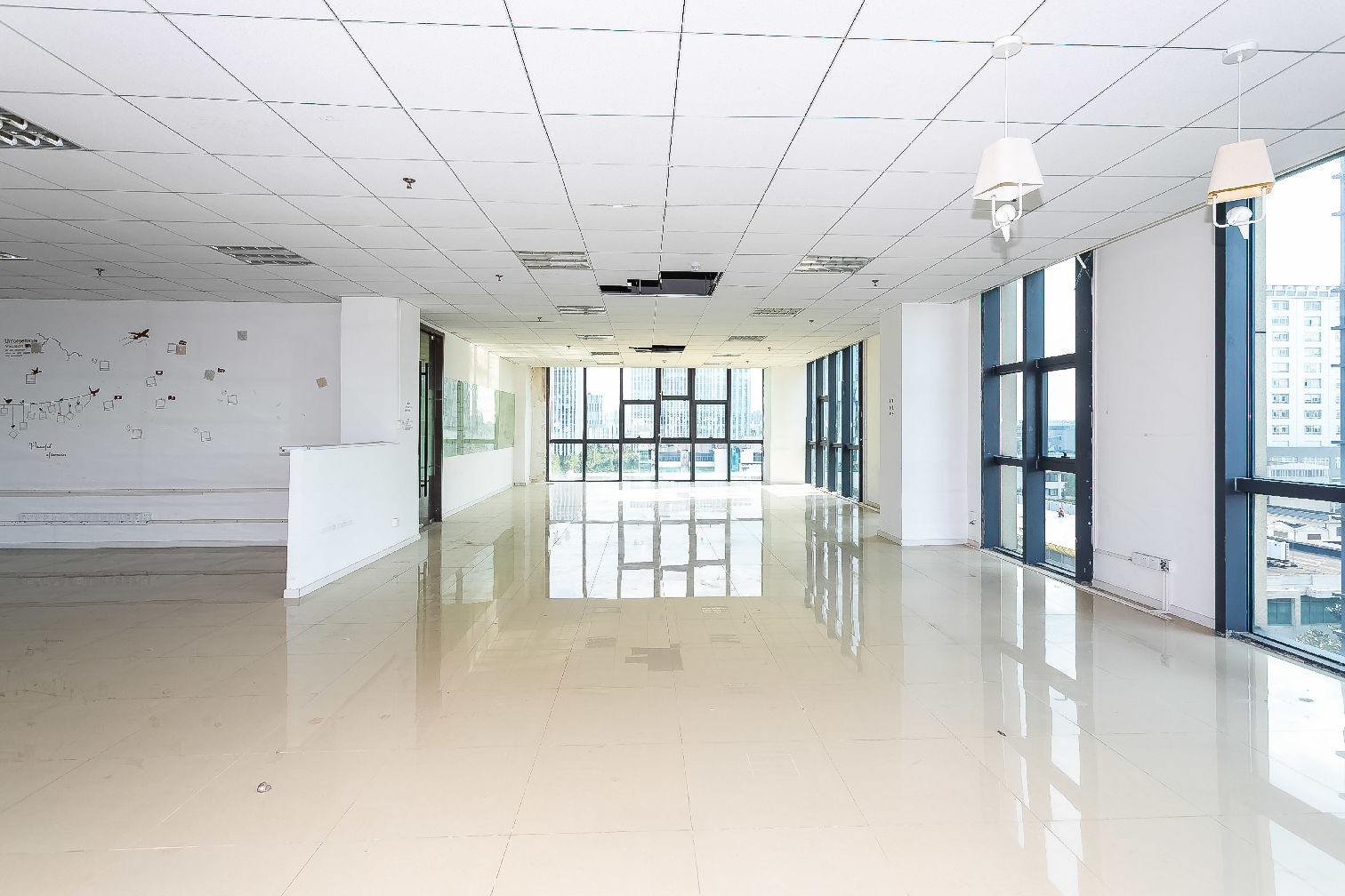 新桥商务中心323平米办公室出租-租金价格3.65元/m²/天