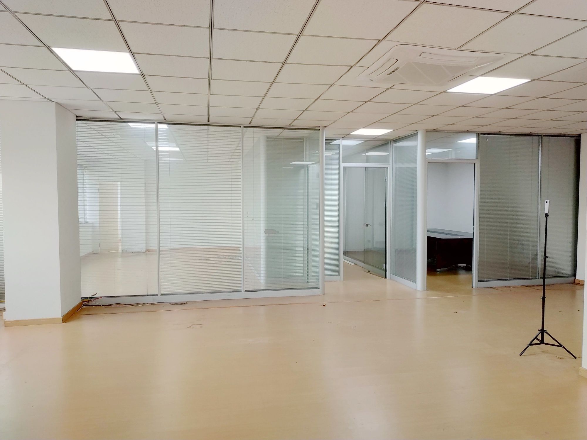 罗阳商务楼190平米办公室出租-租金价格2.43元/m²/天
