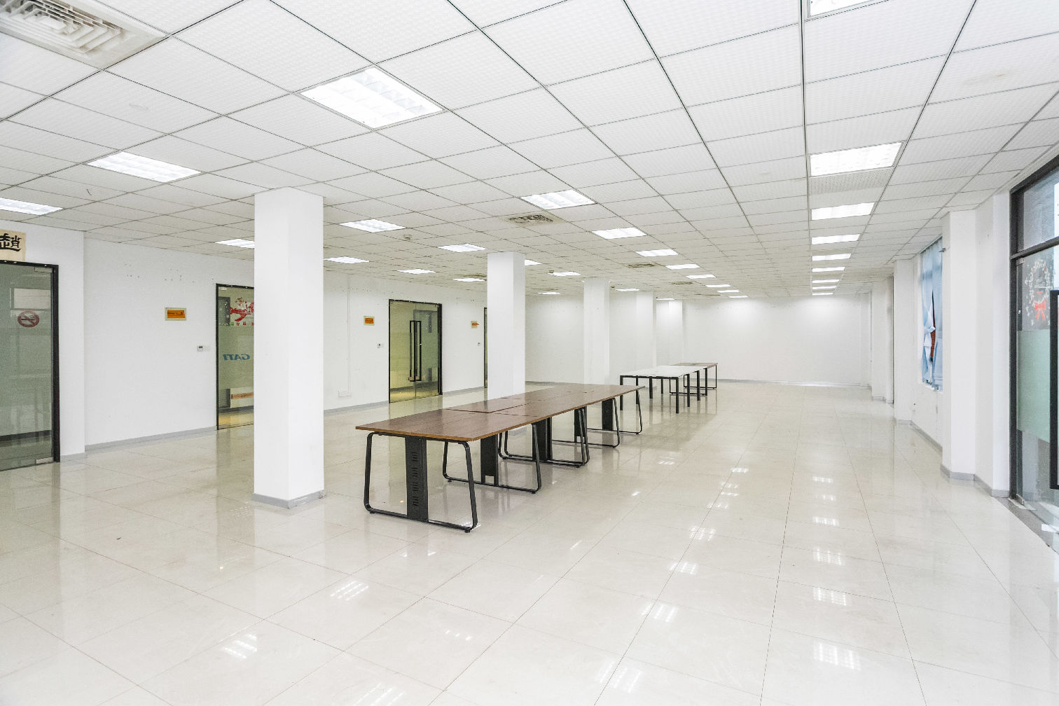 华食创意园196平米办公室出租-租金价格3.55元/m²/天