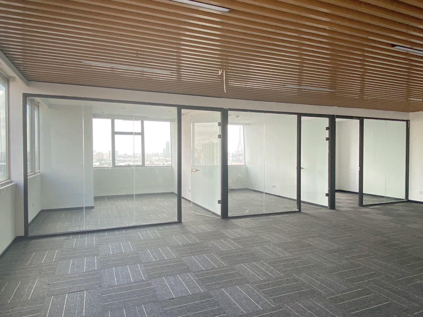 郡江国际大厦182平米办公室出租-租金价格3.55元/m²/天