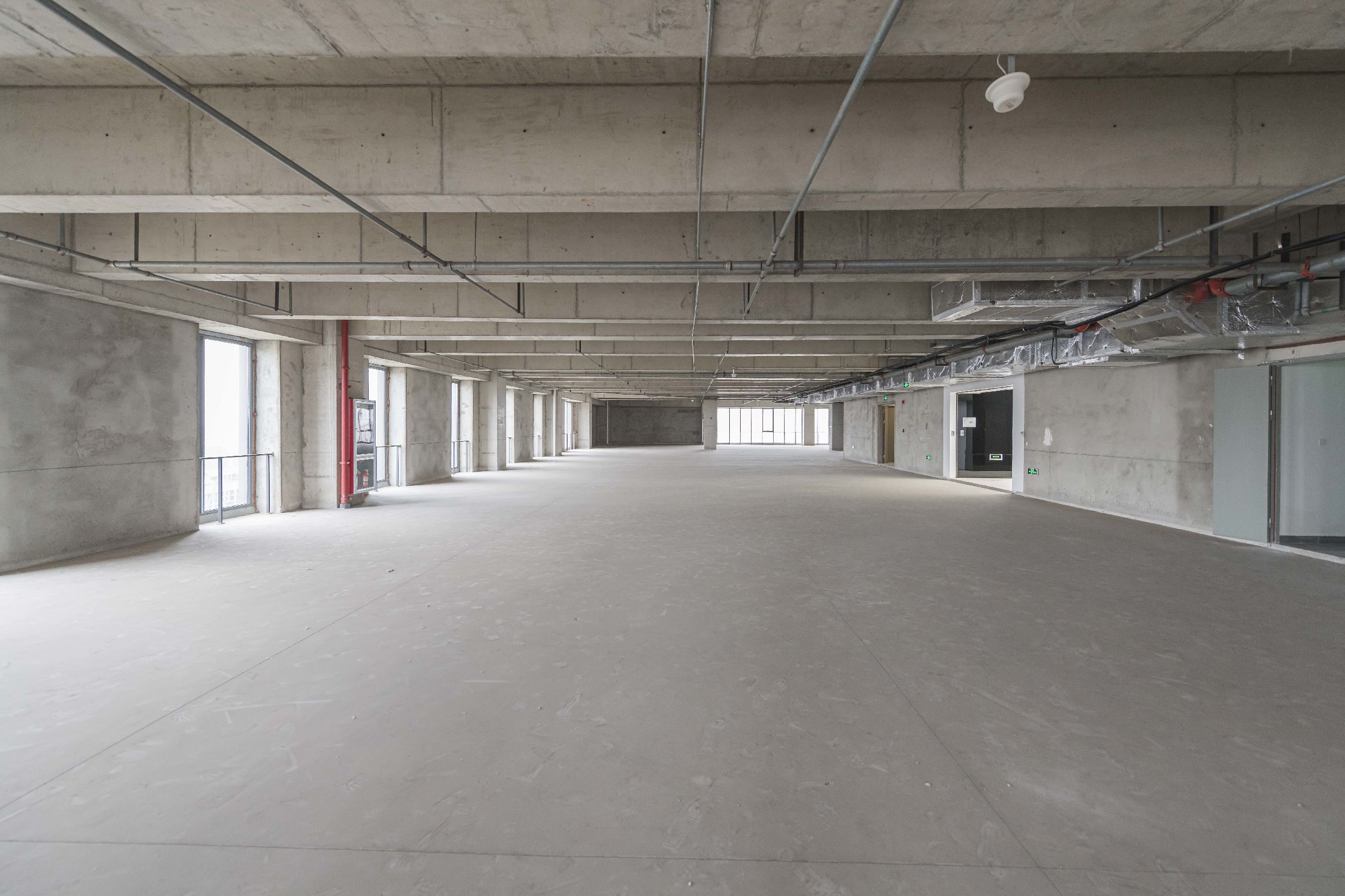 湾谷科技园542平米办公室出租-租金价格3.04元/m²/天