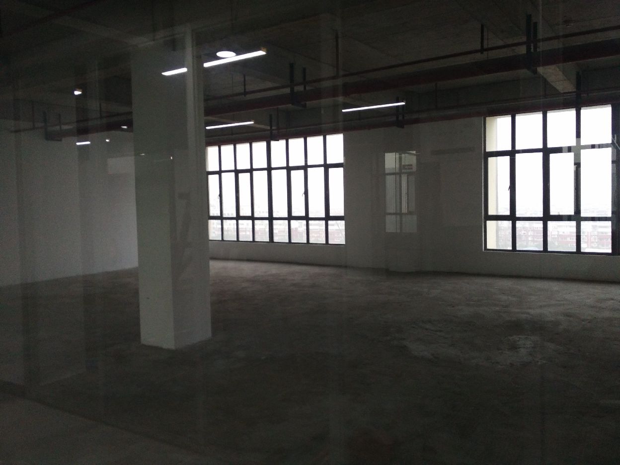 智慧湾科创园281平米办公室出租-租金价格2.74元/m²/天