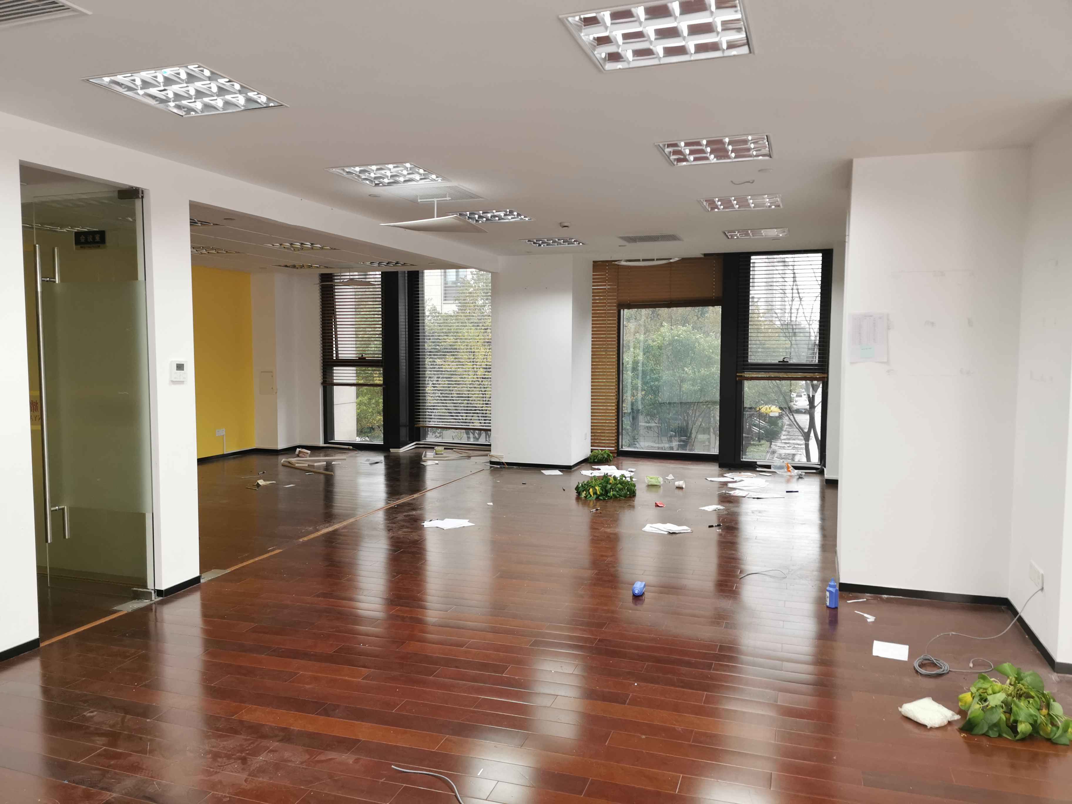 永谊大厦212平米办公室出租-租金价格3.55元/m²/天