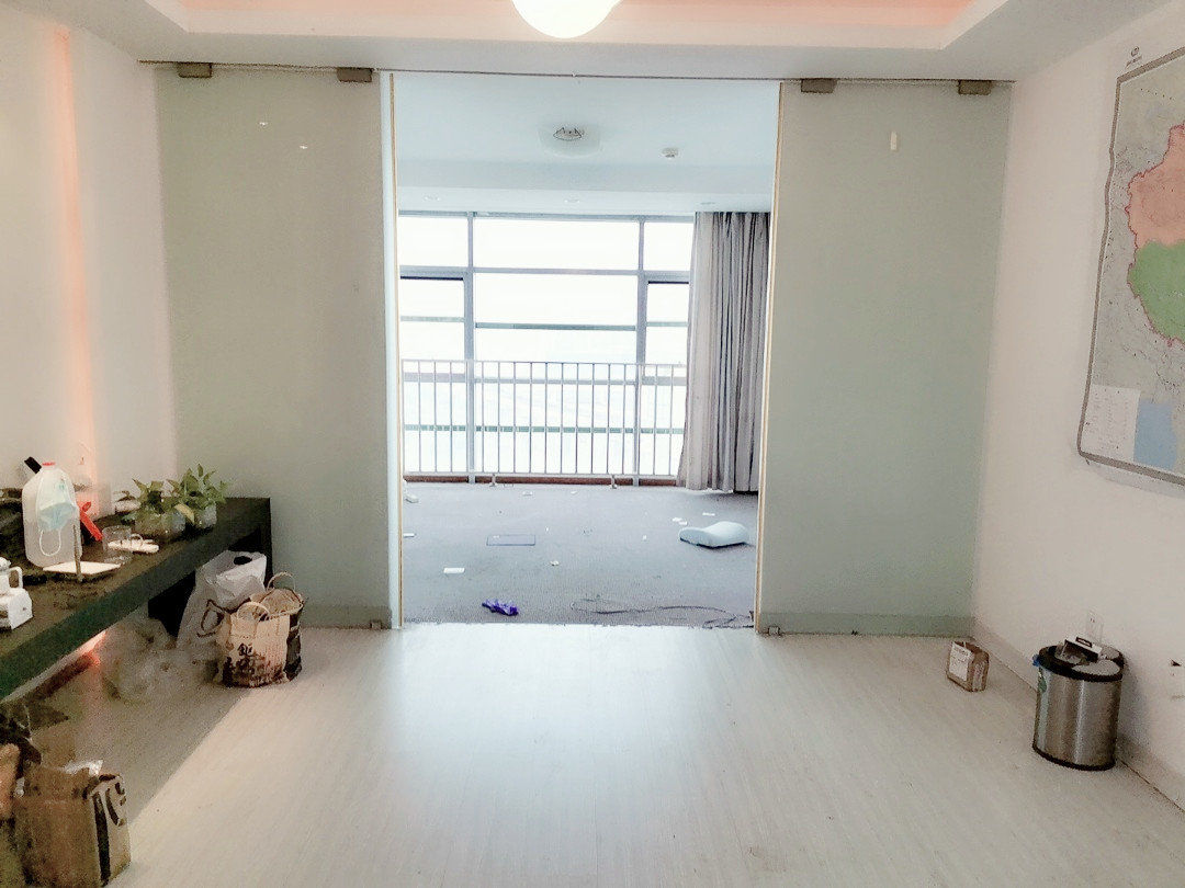 中惠广场54平米办公室出租-租金价格2.34元/m²/天