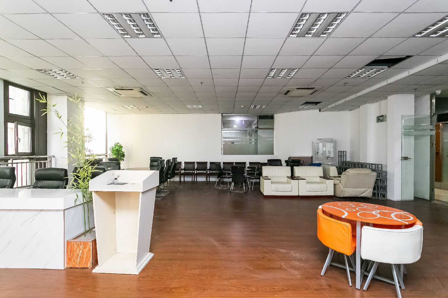 湘源大厦349平米办公室出租-租金价格1.83元/m²/天