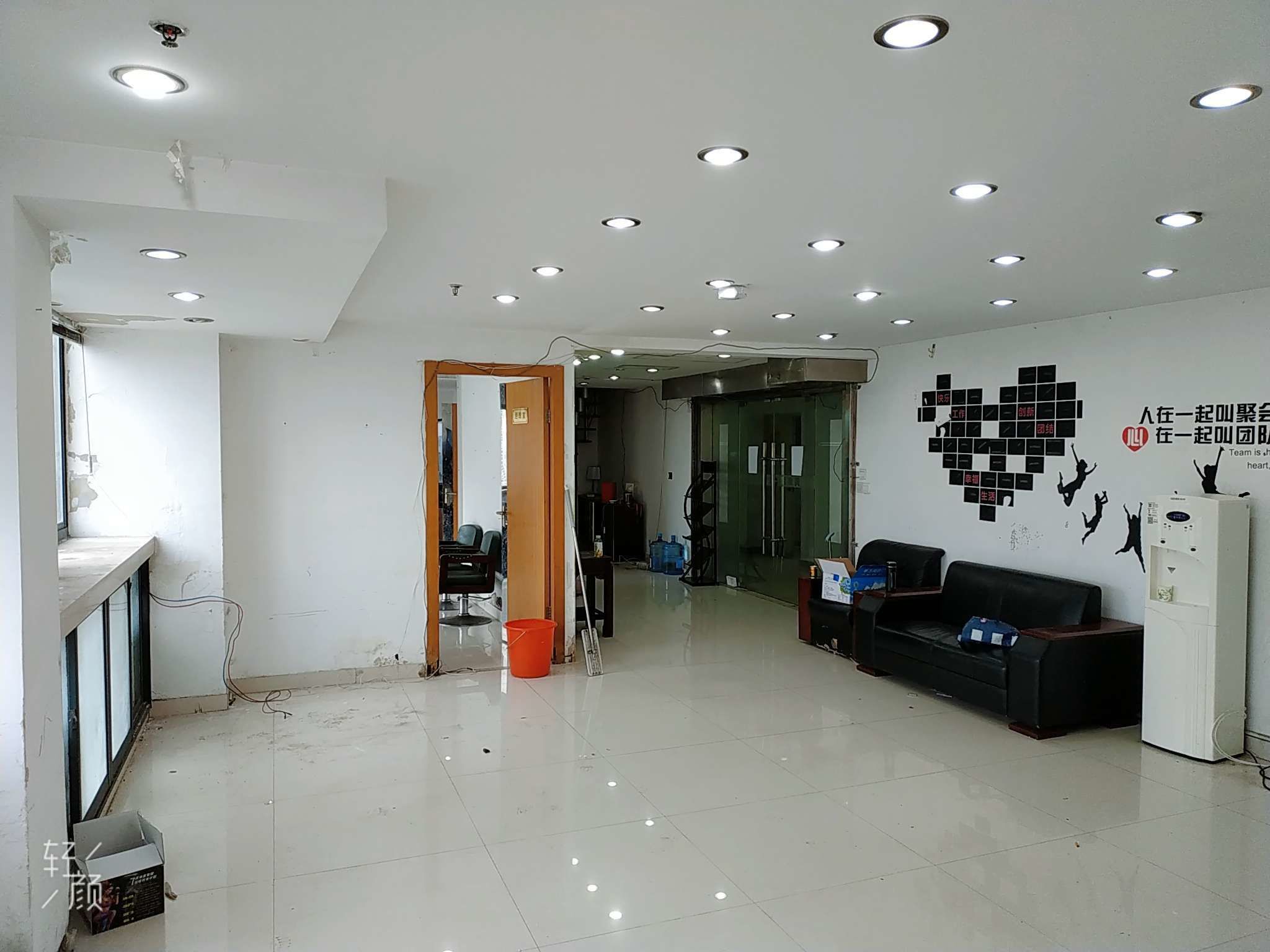 尚景天地250平米办公室出租-租金价格1.73元/m²/天