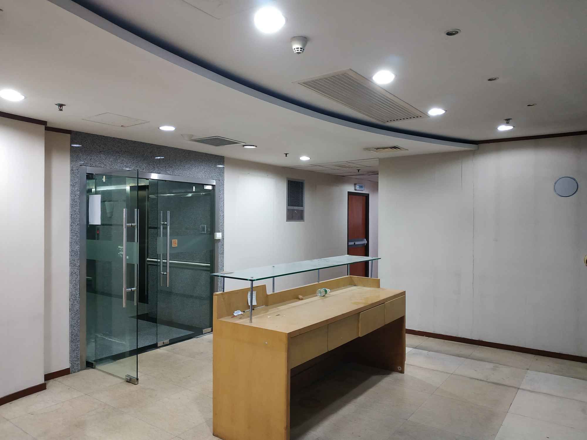 华夏银行大厦183平米办公室出租-租金价格5.58元/m²/天
