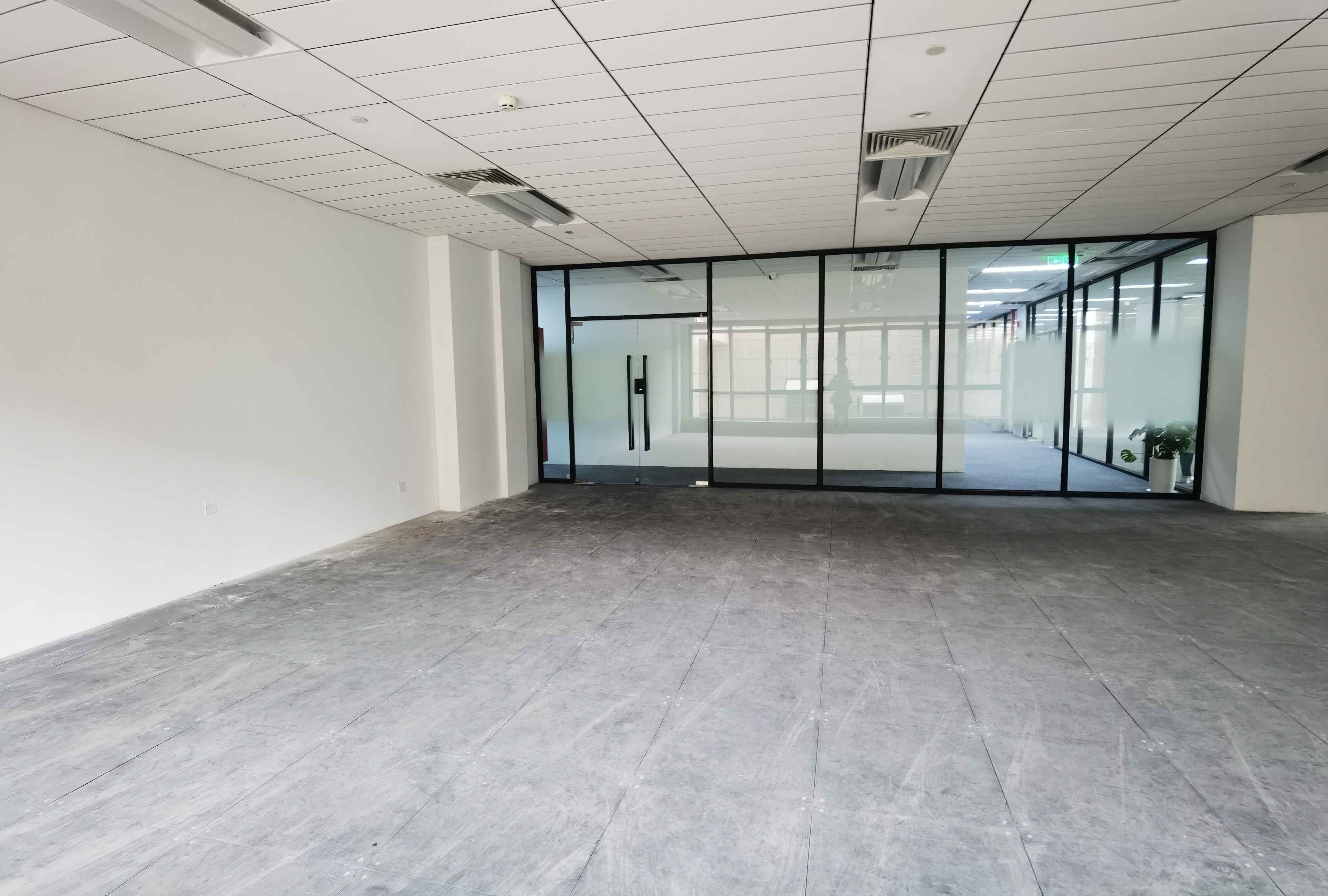 上海电子信息科技产业园120平米办公室出租-租金价格2.33元/m²/天