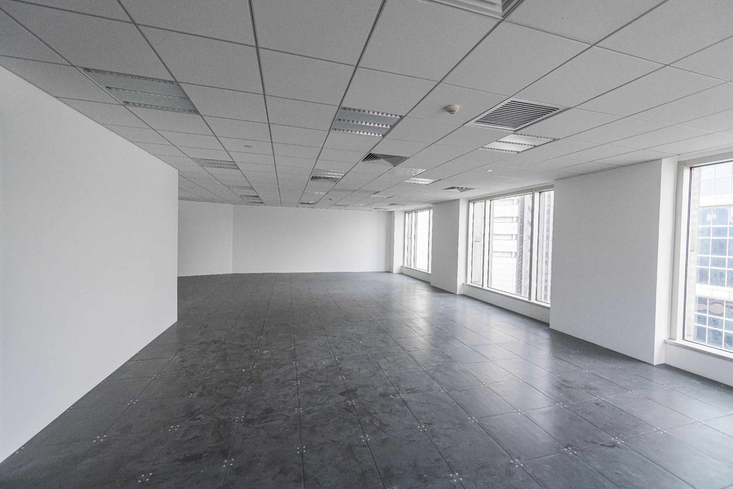 浦发大厦192平米办公室出租-租金价格12.17元/m²/天