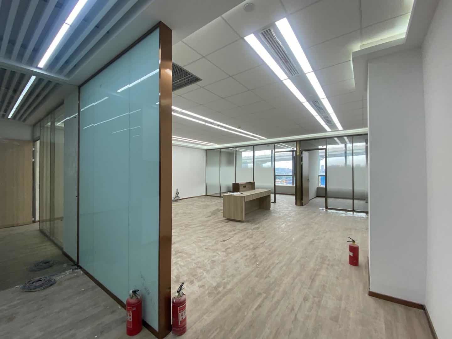 浦东 中国黄金大厦 266平米 标准装修