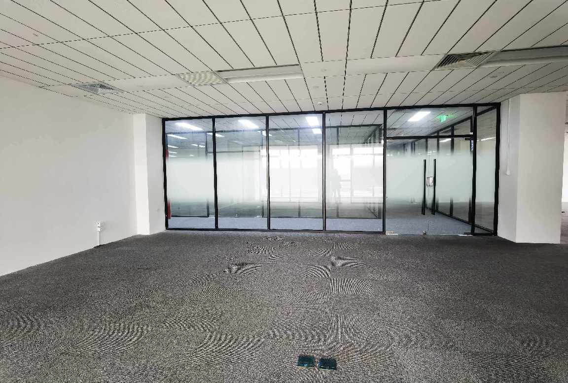 上海电子信息科技产业园120平米办公室出租-租金价格2.33元/m²/天