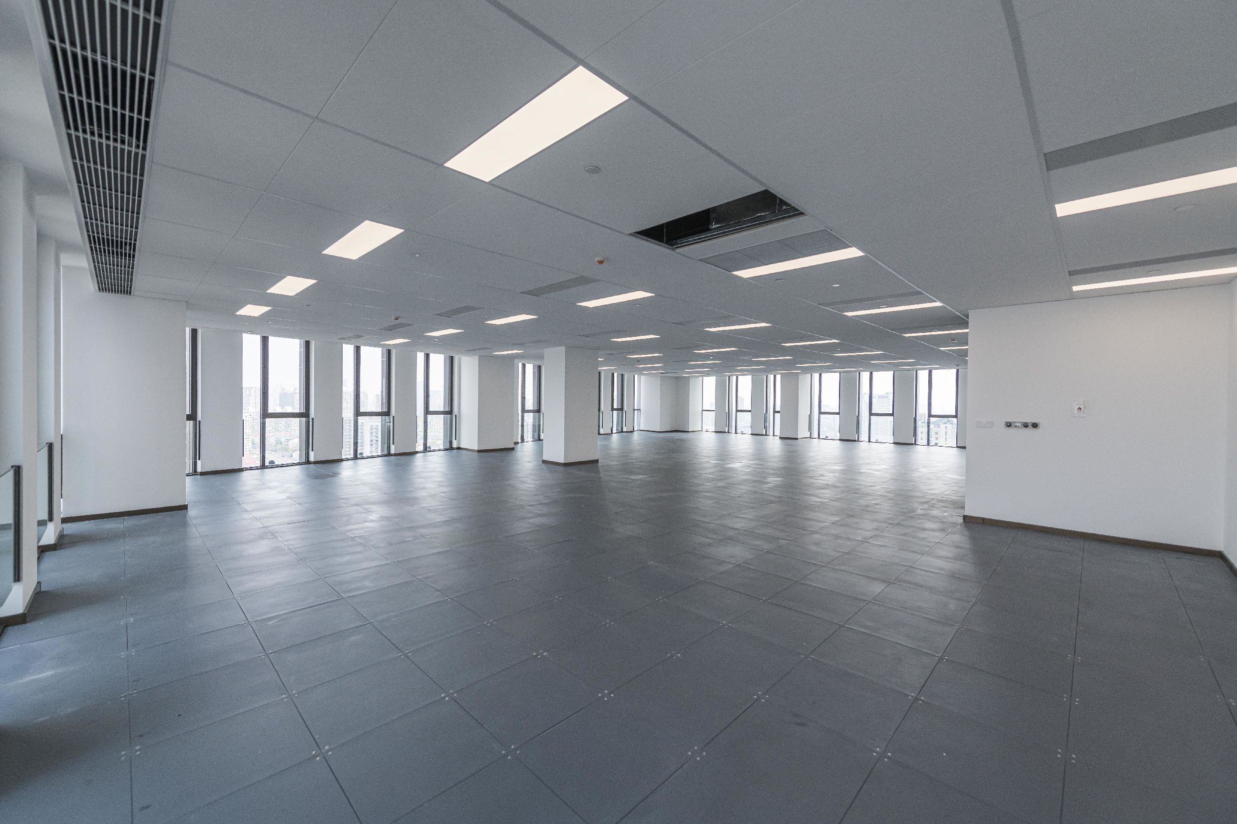 尚博金融大厦524平米办公室出租-租金价格6.50元/m²/天